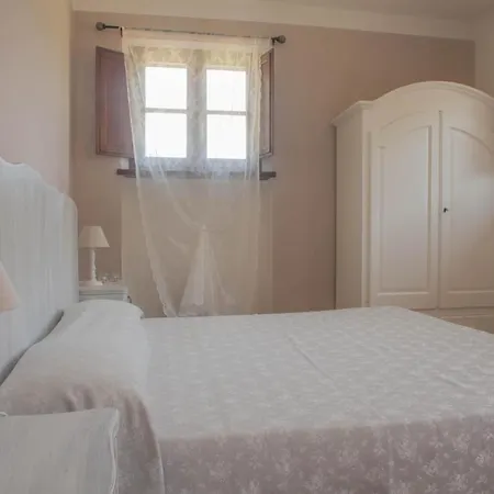 Casale La Fata: Tuscan Hillside Retreat With Independent Aparthotel Camaiore