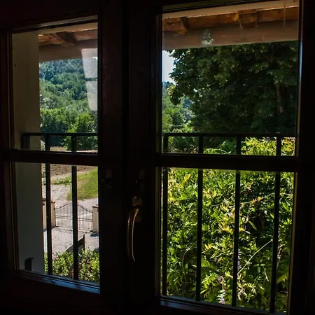 Aparthotel Casale La Fata: Tuscan Hillside Retreat With Independent Camaiore