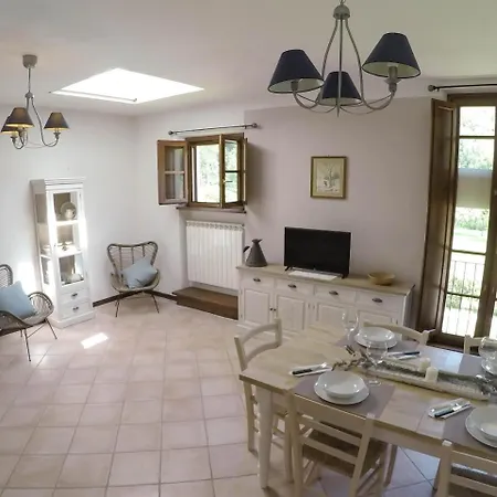 Casale La Fata: Tuscan Hillside Retreat With Independent *