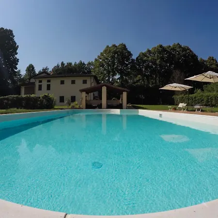 Апарт-отель Casale La Fata -tipico Toscano Immerso Nelle Colline Tra Lucca E Versilia, 6 Indipendenti *