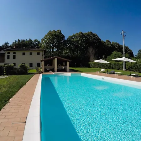 Casale La Fata -tipico Toscano Immerso Nelle Colline Tra Lucca E Versilia, 6 Indipendenti Апарт-отель *