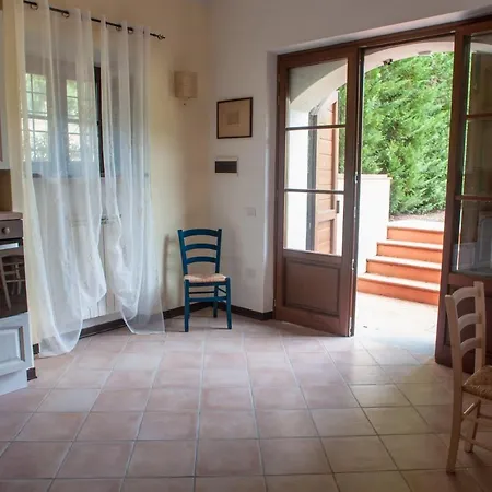 Casale La Fata: Tuscan Hillside Retreat With Independent Aparthotel Camaiore