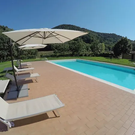 Aparthotel Casale La Fata: Tuscan Hillside Retreat With Independent