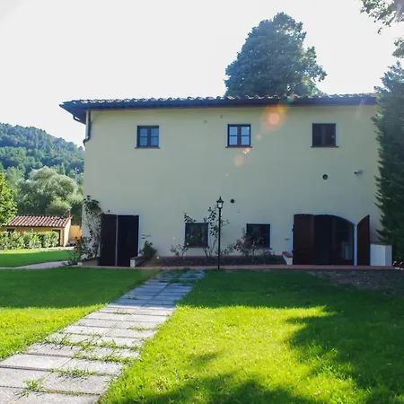 Casale La Fata -tipico Toscano Immerso Nelle Colline Tra Lucca E Versilia, 6 Indipendenti Aparthotel 4*