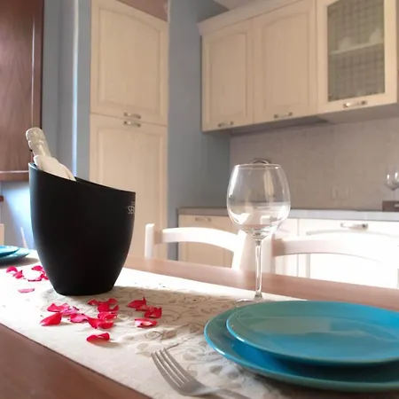 Casale La Fata -tipico Toscano Immerso Nelle Colline Tra Lucca E Versilia, 6 Indipendenti Aparthotel