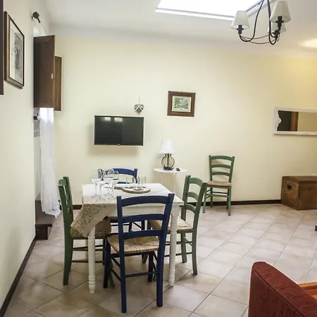 Casale La Fata -tipico Toscano Immerso Nelle Colline Tra Lucca E Versilia, 6 Indipendenti Aparthotel Camaiore