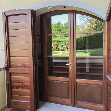 Casale La Fata -tipico Toscano Immerso Nelle Colline Tra Lucca E Versilia, 6 Indipendenti Aparthotel 4*