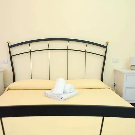 Casale La Fata -tipico Toscano Immerso Nelle Colline Tra Lucca E Versilia, 6 Indipendenti 4* Camaiore